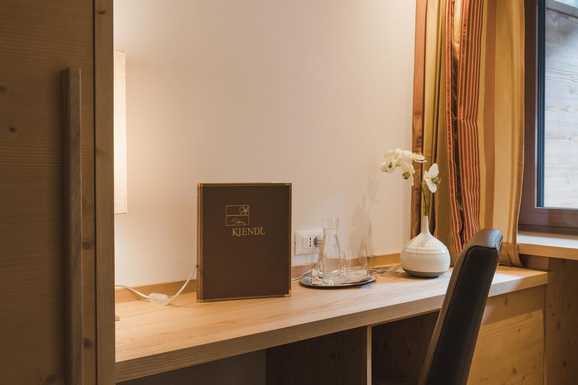 Hotel Kiendl Schenna Chambre photo